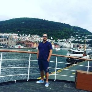 Meet your Posher, Mourad